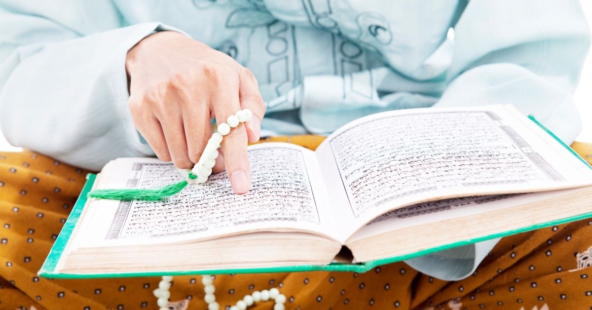 Mengenal Qira'at Syadz Membedah Bacaan Al-Qur'an yang Tidak Boleh Dipakai Shalat
