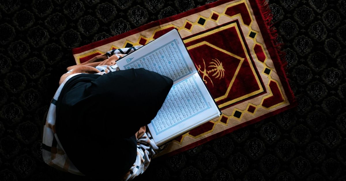 Menelusuri Jejak Emas, Peran Wanita dalam Pewarisan Sanad Al-Qur'an Sepanjang Sejarah