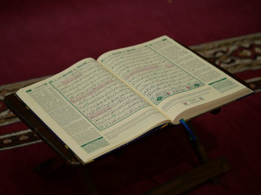 7 Imam Qiraat Sab'ah, Tokoh Penjaga Cara Baca Al-Qur'an yang Shahih