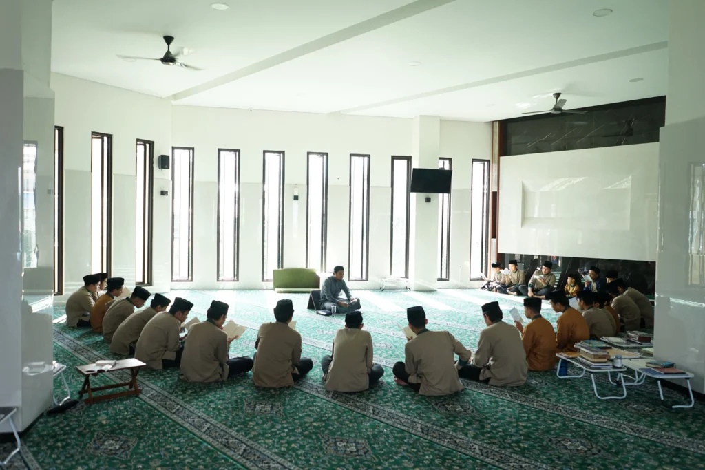 Perbedaan Pesantren Tahfidz Qur'an Bersanad yang Perlu Dipahami Orang Tua